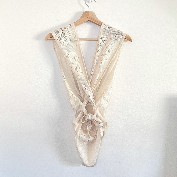 NWT Anthropologie Mes Demoiselles Fanti Plunging V Lace Bodysuit in Ecru XS - SM - Picture 8 of 15